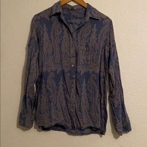 Light blue long sleeve paisley print button up a